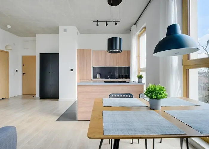 Za Cafe Peron, Patriotow 303a